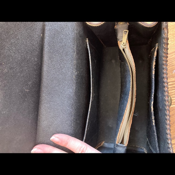 Vintage suede and tooled leather purse - Picture 4 of 5